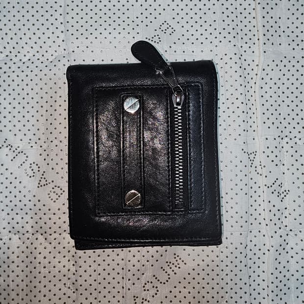 발렌시아가 가죽 반지갑