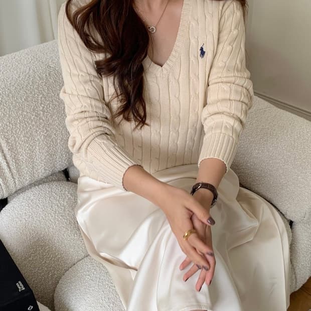 폴로 브이넥 니트 s