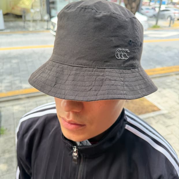 Canterbury Reversible Bucket Hat