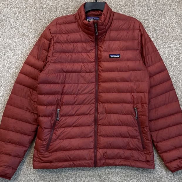 파타고니아 경량패딩 버건디