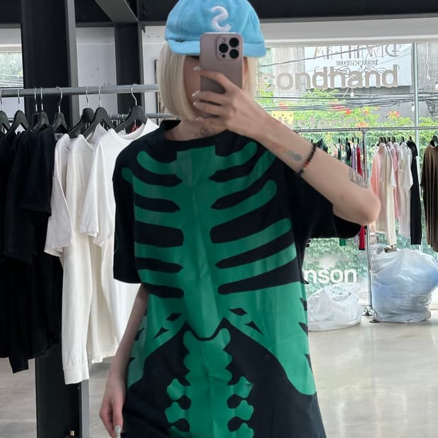 벤슨 카툰 스타일 그린 본 프린팅 반팔 티셔츠