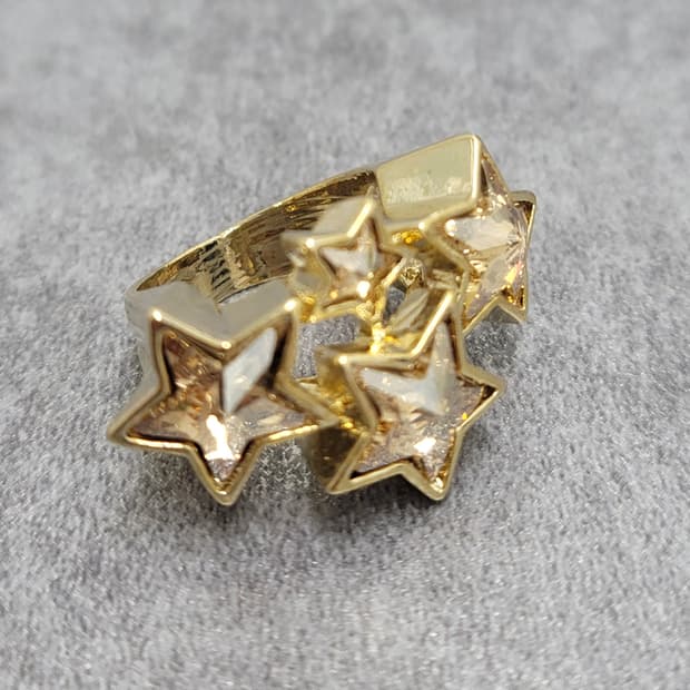 star ring