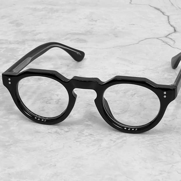 (Unisex) 클래식 뿔테 아이웨어
