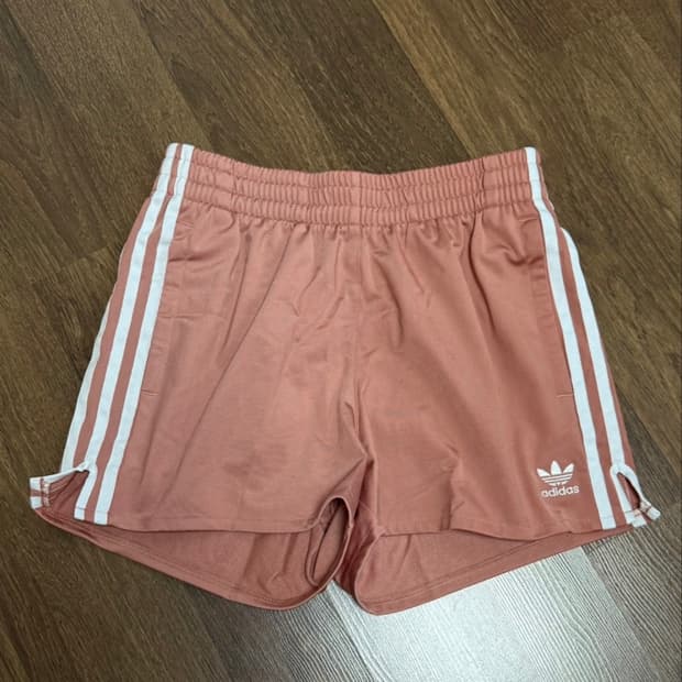 아디다스 트렉숏팬츠