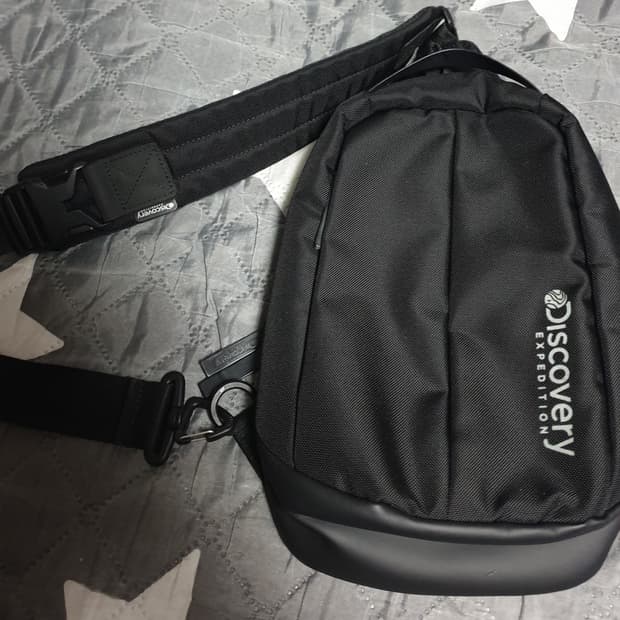 디스커버리 익스페디션 슬링백 블랙 F(4L)