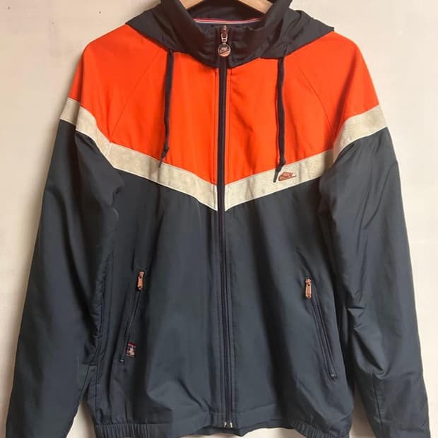 나이키 올드스쿨 바람막이 M (별이삼샵)