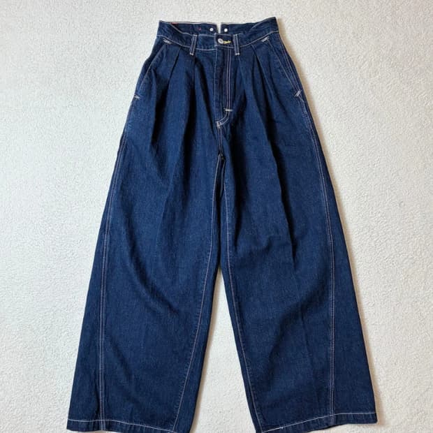 리바이스 00's 레드탭 우먼스 와이드 벌룬 데님팬츠 PN6812
