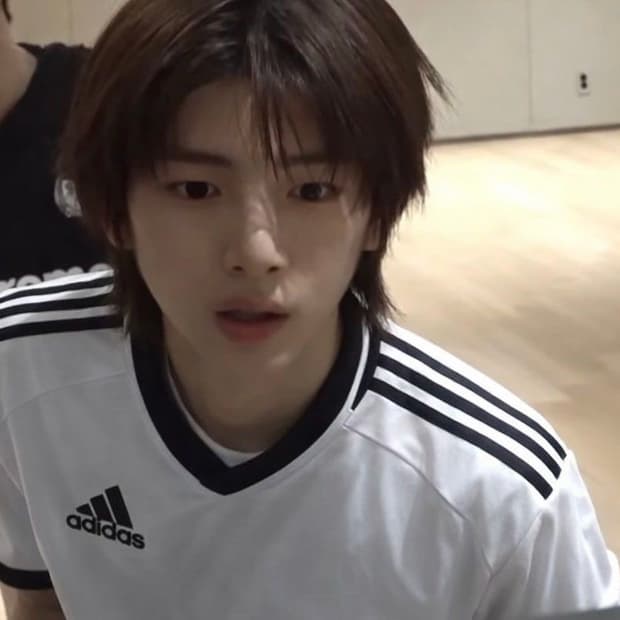 코르티스 주훈 - 아디다스 반팔 클래식 3S 사이즈 L