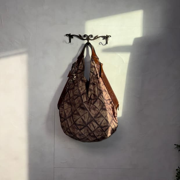Daks brown quilting printed tote bag