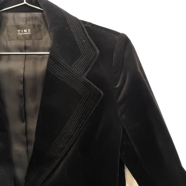 타임 블랙 벨벳 크롭 자켓