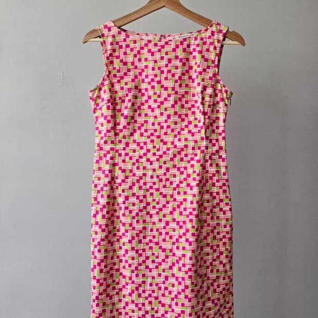 나이스클랍 레트로 패턴 슬리브리스 원피스