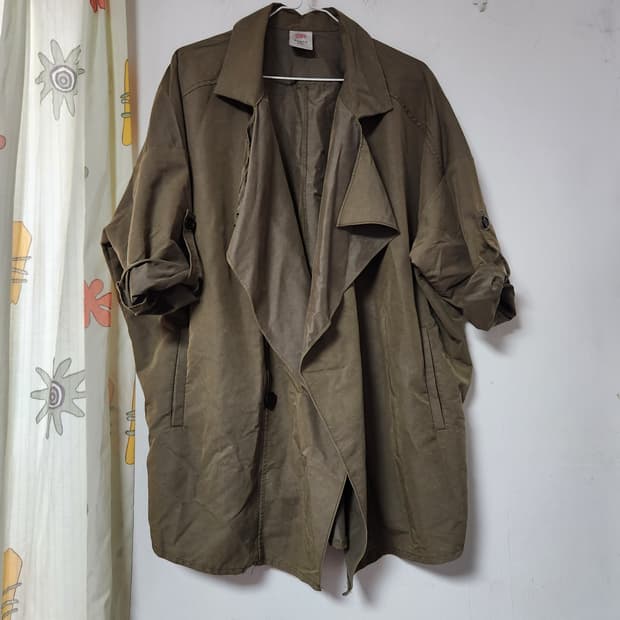카키색 칠부 소매 롤업 트렌치 코트 F
