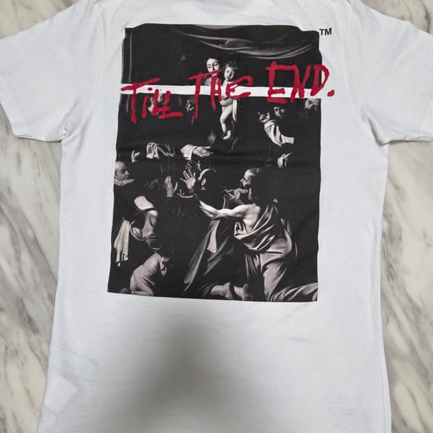 오프화이트 x END. 카라바조 반팔티