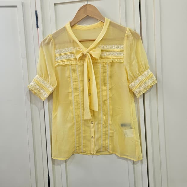 리본 레이스 쉬폰 블라우스