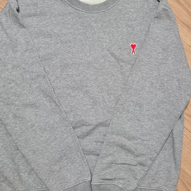 XXL) 아미 스몰 하트 로고 맨투맨 A20HJ007 . 730