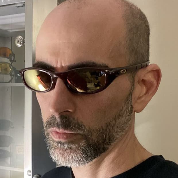 오클리 FOUR 크리스탈 레드 VR50