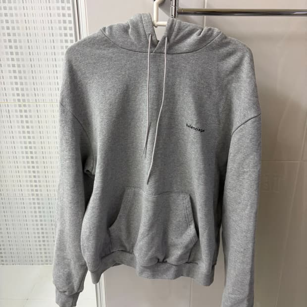 발렌시아가 그레이 후드티