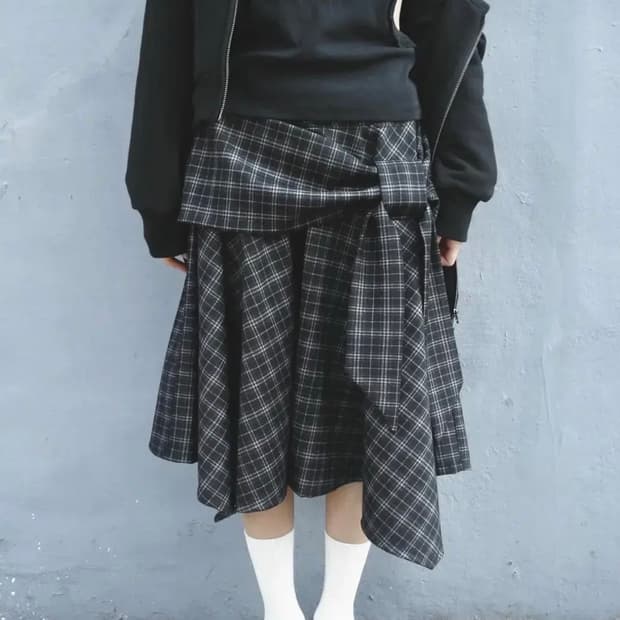 체메씨 보우 언발란스 스커트