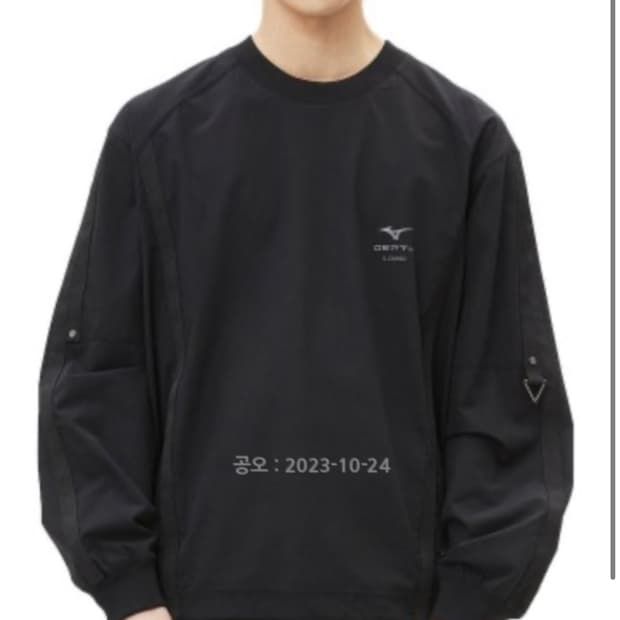 [일꼬르소X미즈노] 유틸리티 테크 맨투맨 블랙