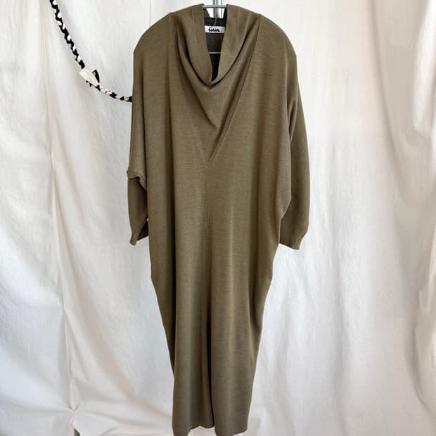 Plantation 올리브 니트 드레스