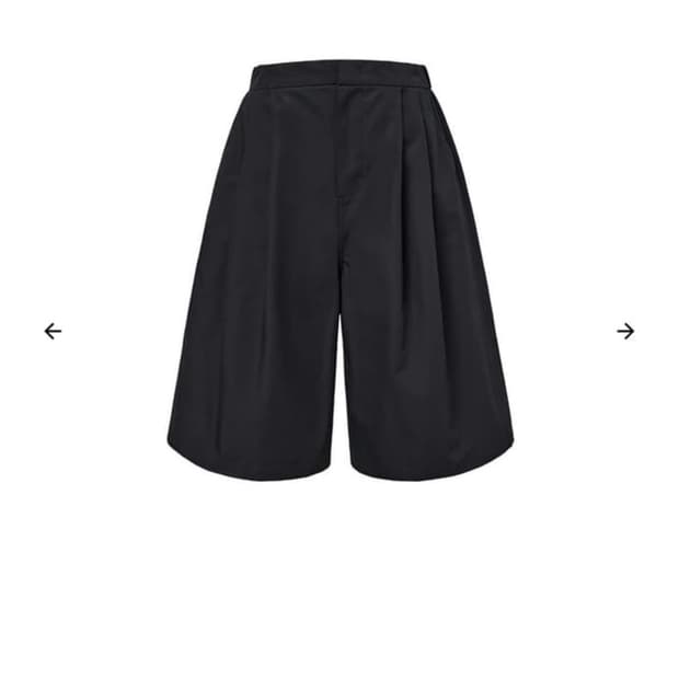 아모멘토 투턱 버뮤다 블랙/차콜 m 사이즈로 구합니다