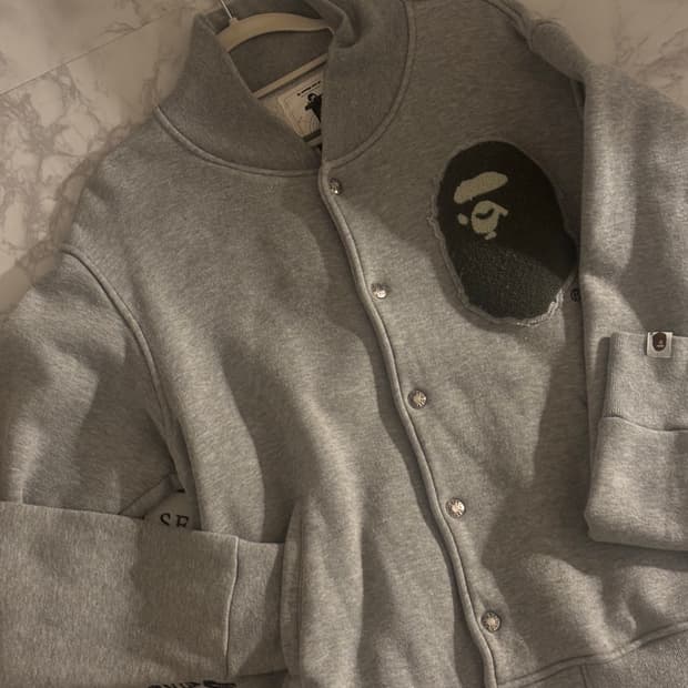 베이프 바시티 자켓 그레이 정품 단종🩶 남녀공용