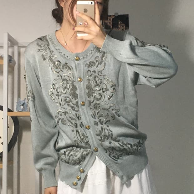 페일민트 자수 가디건