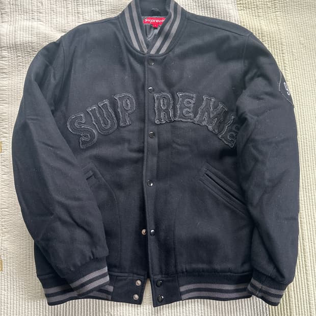 슈프림 뉴욕 스타장 (스타디움) 자켓