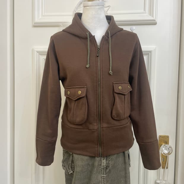 brown pocket fleeced hoodie-zip(size-M)