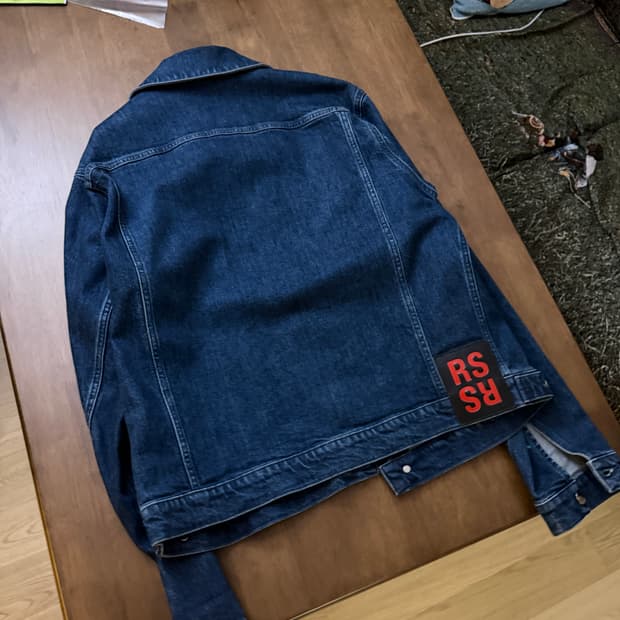 L) 라프시몬스 로고패치 데님자켓