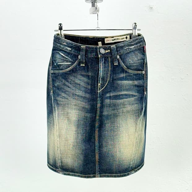 라바이스 엔지니어드 워싱 데님 미디 스커트