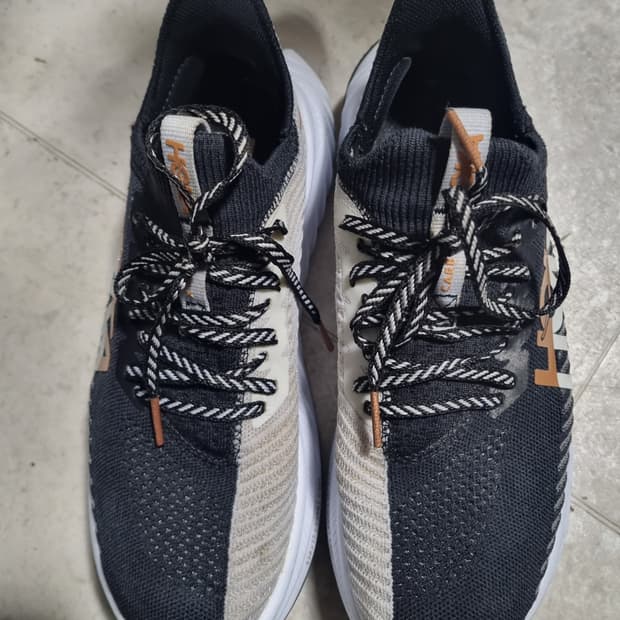 호카 카본X3 러닝화 