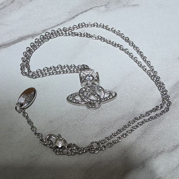 비비안웨스트우드 루딜라 오브 목걸이