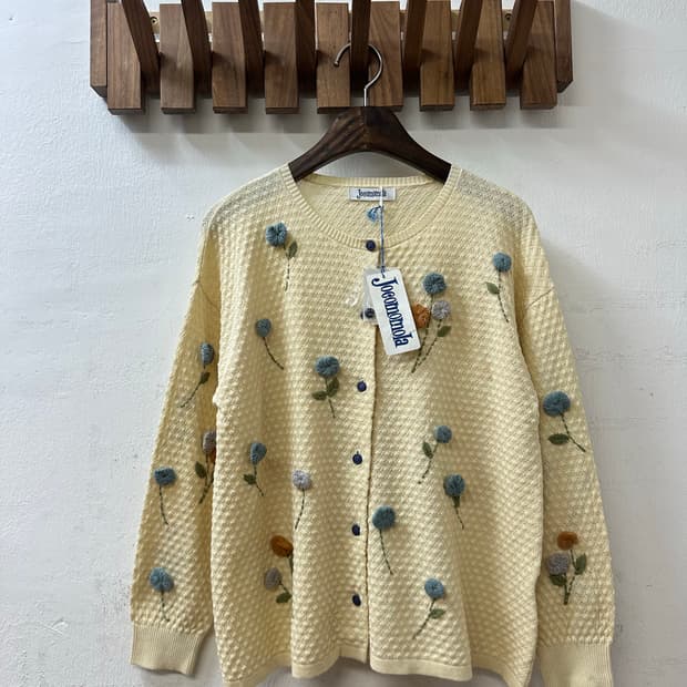 택있는 새상품 빈티지 입체 플라워 자수 크림 니트 가디건