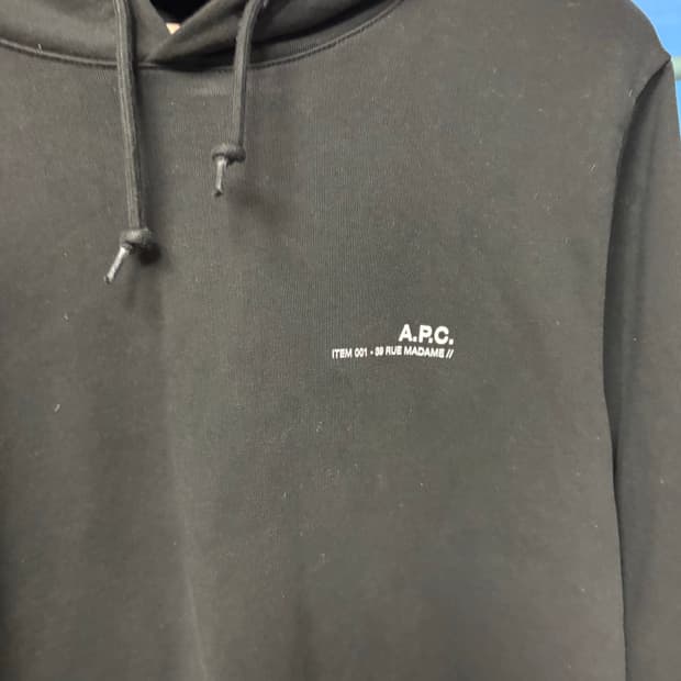 APC 후드티 블랙