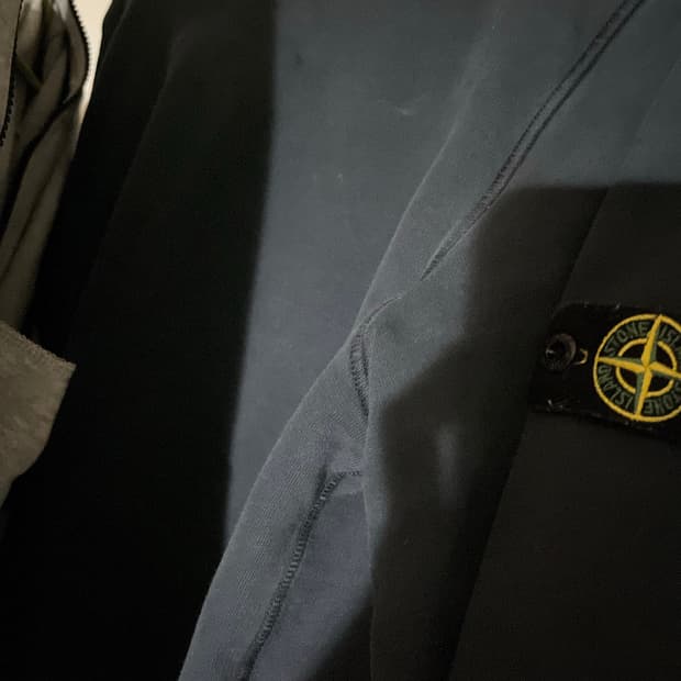 스톤아일랜드 네이비 맨투맨 s