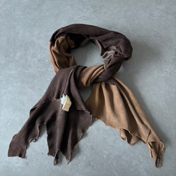 솔로이스트 디어스킨 머플러