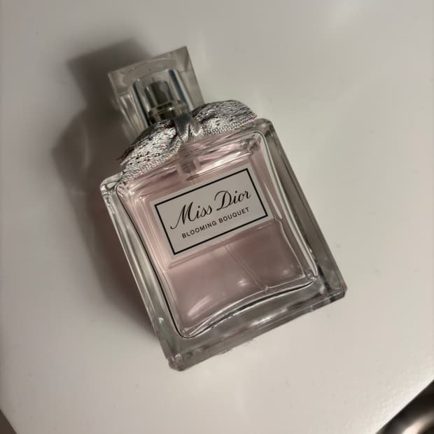 디올 미스 디올 블루밍 부케 오드 뚜왈렛