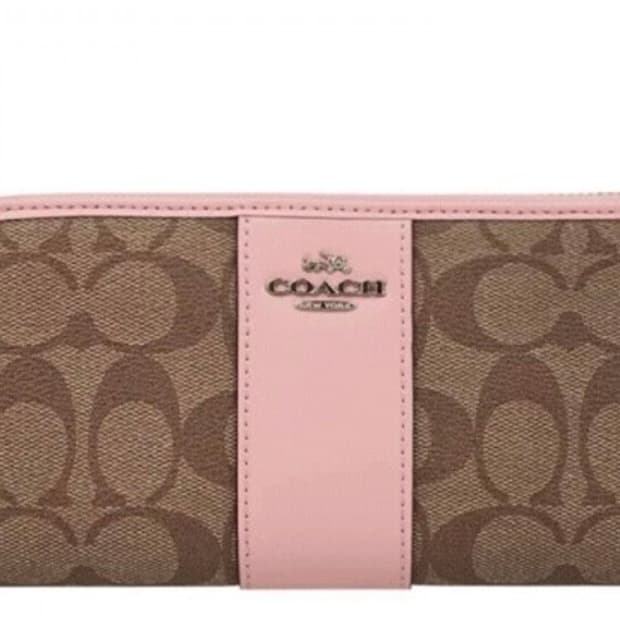 코치 핑크 장지갑 라운드 패스너