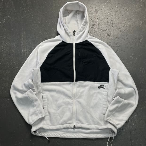 105 나이키 SB  후리스 