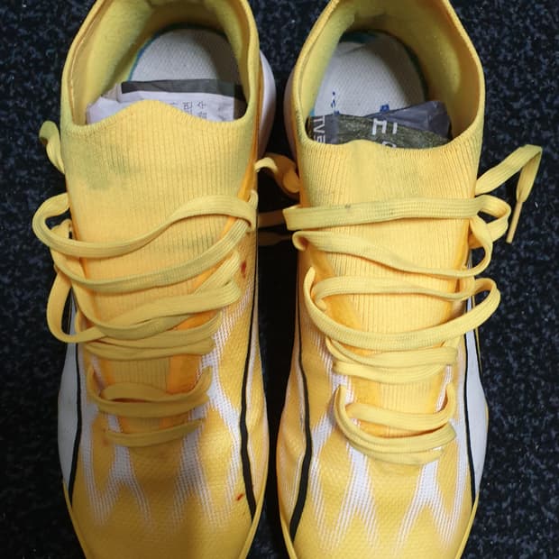 푸마 울트라 발목밴드형 풋살화 