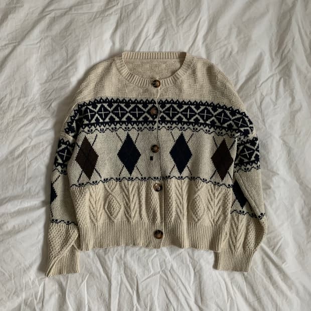 베이지 아가일 가디건