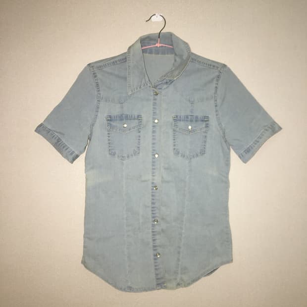 데님 연청 버튼 셔츠