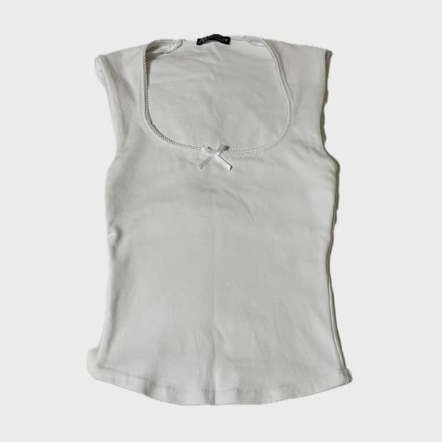 새상품) zara 자라 U넥 슬리브리스 m