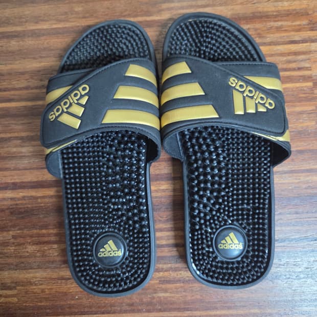 아디다스 아디사지 골드 벨크로 지압 슬리퍼 265