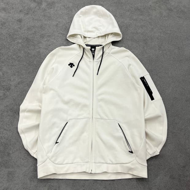 100 데상트 남자 후드집업