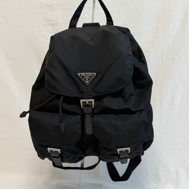 정품 프라다 포코노 나일론 투포켓 미디움 백팩 블랙
