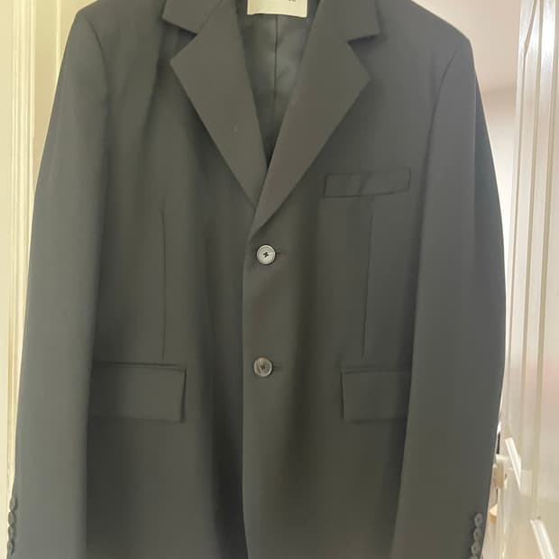 인사일런스 블랙 블레이저