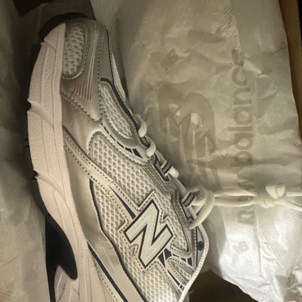 뉴발란스 740