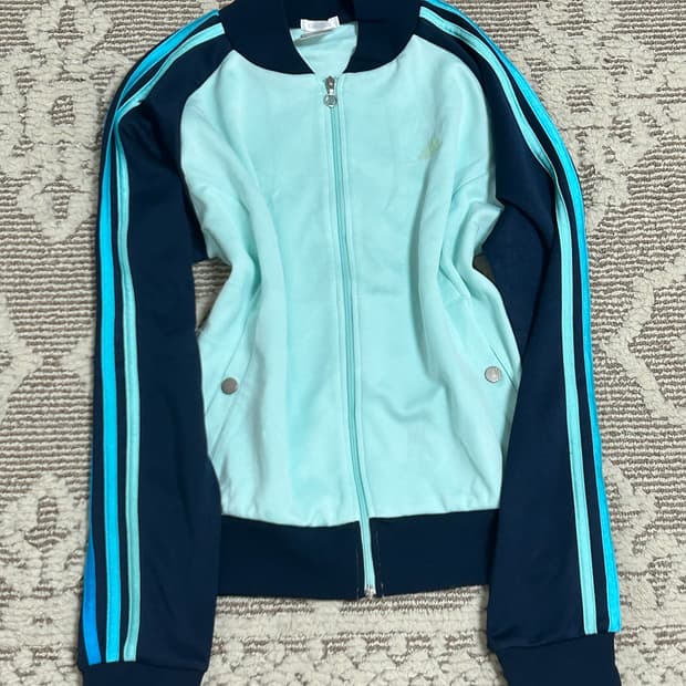 대만여주깔 민트배색 슬림핏 아디다스 져지 